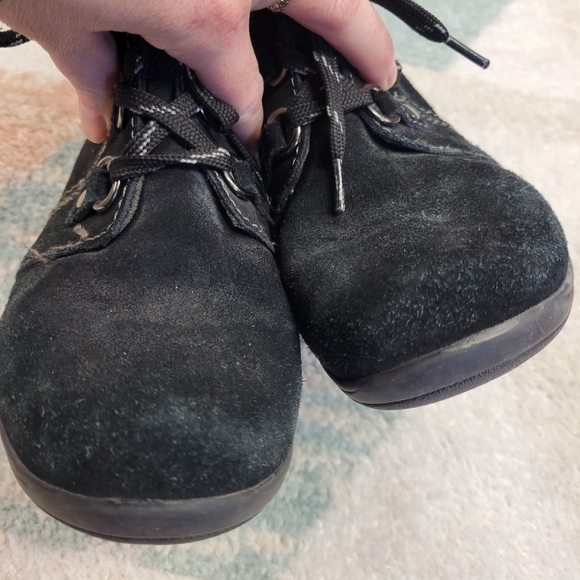 Earth Origins Black Suede Ankle Boots Size 8 - Picture 3 of 9